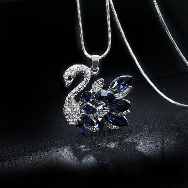 Chandail Chaîne Pendentifs Colliers Qualité Éclat Bijoux Cristal Autrichien Mode Swan Étoile Chanceux Fleurs Renard Danse Fille Collier gratuit DHL