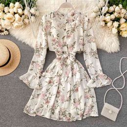 Koreaanse zoete print lange flare mouw chiffon vakantie ins a-lijn jurk vrouwen ronde hals elegante vestidos de fiesta l265 210527