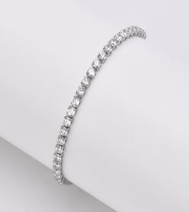 Version coréenne Style Crystal Zircon Chain Bracelet Femme Tempérament White Girlfuges avec le même titanium Steel Claw4927312