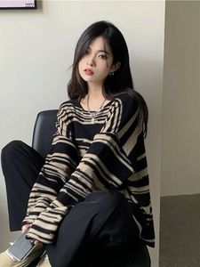 Pull tricoté ample à rayures Version coréenne pour femmes avec un sens du Design de niche. Haut et bas de style fin et paresseux, automne et hiver