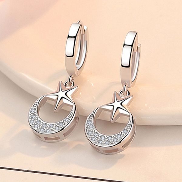 Version coréenne de bijoux d'oreille simple incrusté de zircon blanc cuivre plaqué argent boucles d'oreilles personnalité étoile lune boucle d'oreille clous d'oreille en gros