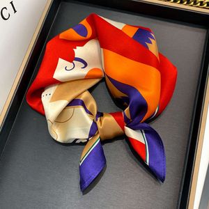 Version coréenne de l'écharpe décorative polyvalente de style Instagram, écharpe de soie de mûrier imprimée en soie imprimée pour les femmes