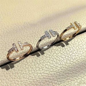 Koreaanse versie van internet beroemdheid, lichte luxe, dubbel t open stel, modieuze, eenvoudige en prachtige diamant ingelegde gezamenlijke wijsvingerring, vrouw