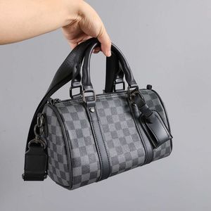 Version coréenne du nouveau sac à bandoulière à épaule unique décontractée, Street Trend Men's Small Handbag, mini sac de voyage 80% Factory Wholesale