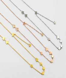 Version coréenne des neuf étoiles Collier court mosaïque Fonction de la mode à cinq points d'étoile titane accessoires cols clavicules1425027