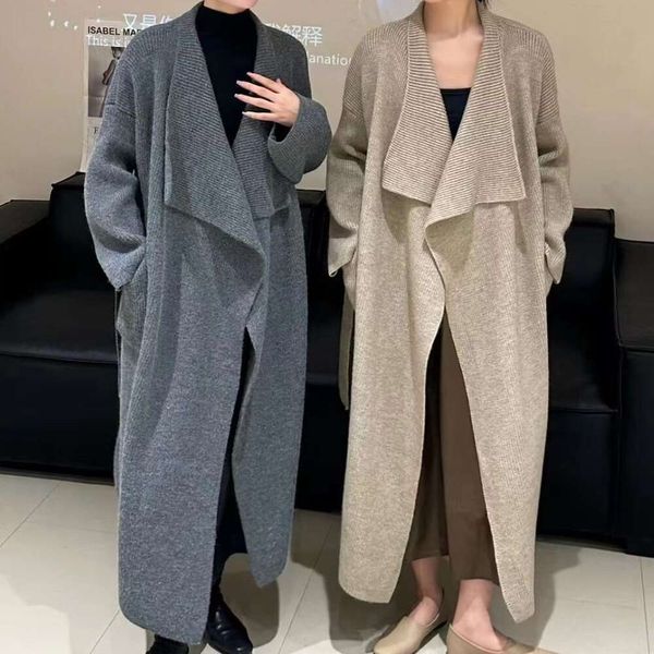 Version coréenne de l'hiver d'automne polyvalent Nouveau lâche lâche et paresseux Sweat de la veste cardigan tricot de couleur unie simple pour les femmes