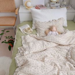 Koreaanse Vintage Bloemen Gedrukt Gegolfde Katoenen Baby Dekbedovertrek Kinderen Kinderen Babybedje Wieg Dekbedovertrekken Dekbedovertrek Beddengoed 240220