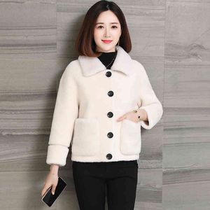 Koreaanse vrouwen Short Lamb Cashmere Coat Leisure Sheep Shearing Composite One Turn Wool Collar Fur Women's Wear 2111207