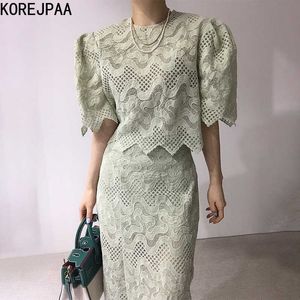 Korejpaa mujeres vestido conjuntos verano coreano chic elegante o-cuello encaje crochet camisa de manga corta y cintura alta falda dividida traje 210526