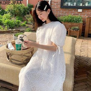 Korejpaa femmes robe été coréen Chic fée température doux col rond dentelle Crochet lâche nœud papillon manches bouffantes Vestidos 210526