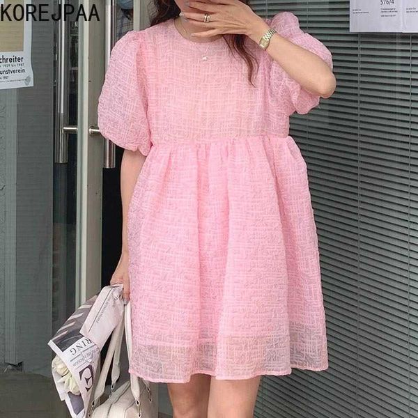 Korejpaa femmes robe été coréen Chic femme Western rose col rond plissé conception lâche manches bouffantes poupée Vestidos 210526