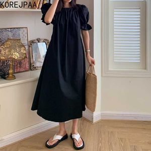 Korejpaa Femmes Robe Été Coréen Chic Filles Français Doux Col Rond Ajouré Leaky Back Perlé Lâche Manches Bouffantes Robes 210526