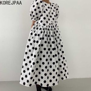 Korejpaa Dames Jurk Zomer Koreaanse Chique Retro Elegante Ronde hals Losse Geparend Back Hollow Puff Sleeve Polka Dot Vestidos 210526