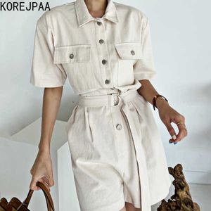 Korejpaa Femmes Combinaisons Été Coréen Chic Dames Revers Simple Boutonnage Taille À Lacets Multi-Poches Salopette Décontractée Shorts 210526