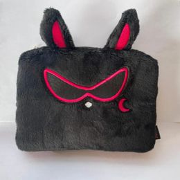 Kpop Ateez Plush Cosmetic Bag grote capaciteit mito opbergtassen Purse Fashion Simple Black Zipper Clutch Handtas voor fans cadeau 240508