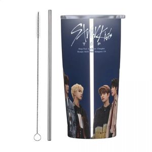 Kpop Stray Kids Geïsoleerde tumbler 20oz met deksels en rietjes Roestvrij staal vacuüm reismok koffiekap 240407