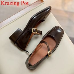 Krazing Pot Genuine Leather Toe Med Heel Med Spring Spring Zapatos Maduros Sweet Buckle Store Mary Janes Women Bombes L3f4 240326