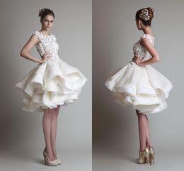 krikor jabotian Nuevos vestidos de novia cortos baratos Cuello joya Mangas casquillo Ilusión Encaje Apliques 3D Vestido de fiesta Volantes escalonados Nupcial 225w