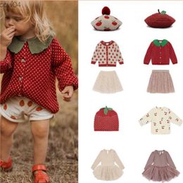 KS Kinderen Truien Schattige Baby Super Mooie Winter Merk 2022 Winter Strberry Ontwerp Kleding en Jurk Baby Meisje Warme kleding L230625