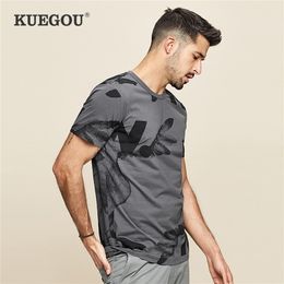 KUEGOU Cotton Man T-shirt Korte Mouw Print Mode Tshirt Voor Mannen Slanke Zomer Tee Top Grijs Plus Size ZT-390 / ZT-380 210716