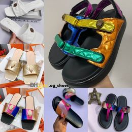 kurt Geiger Sandalen Platform Slippers Dames Stiksels Luxe Regenboog Zomer Platte Strandsandaal Designer Slides Platte Schoenen Eagle Head Diamond Hook Loop