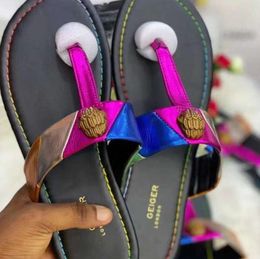 Kurt Geiger Femmes Flat Bottom Slippers Splice Rainbow Sandals Designer Shoes Fashions Eagle Head Inlaid Diamond Summ Summer Beach Luxury Flip Flip