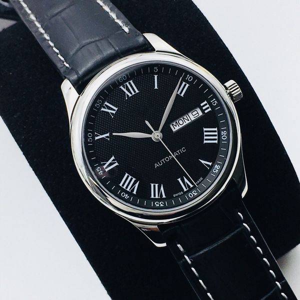 KY Factory recommande une montre de haute qualité d'un diamètre de 38,5 mm et d'une épaisseur de 11 mm. La série Dual Calendar comprend un miroir saphir à mouvement ETA2836-2