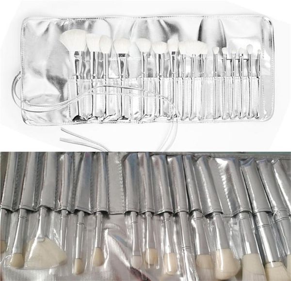 Kylie Jenner Maquillaje 16 piezas Set Tubo de metal de color plateado Cepillos para el cabello suaves Cosméticos Herramientas de belleza Kit de artículos de tocador con bolsa 2416055