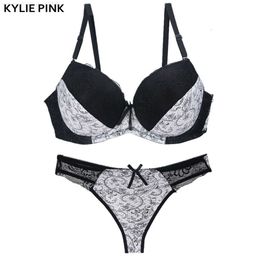 KYLIE ROZE Vrouwen Bh en Panty Set Ondergoed Set Kant 3/4 Cup Buste String Lingerie Plus Size Sexy Bh push Up Femme Bh Set Y200708