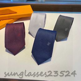 L Cravate à carreaux tressée, cravate de créateur, coupe normale, cravate pour homme, cravate formelle, nœud papillon, cravate en soie jacquard, broderie de logo foncé, version de haute qualité, w036