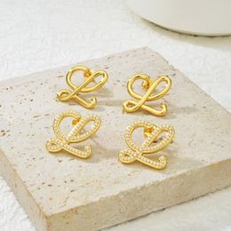 L Lettres de marque boucles d'oreilles de créateurs simples pour les femmes nombres de cristal brillant de perle or oorbellen