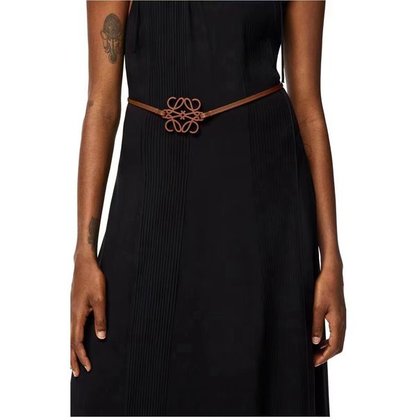 Ceinture ajourée version mini L pour femmes, couche supérieure en cuir de vache, ceinture amincissante polyvalente avec jupe marron