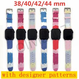 L été designer mode Bracelets Bracelet pour iPhone Watch Band 42mm 38mm 40mm 44mm iwatch 3 4 5 bandes Bracelet en cuir Stripes O007