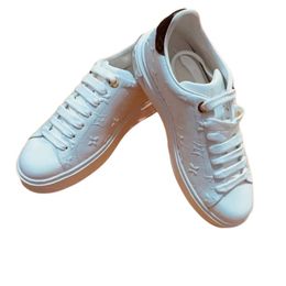 L V Casual BOOT chaussures femmes Baskets à lacets en cuir de voyage 100% cuir de vachette fashion lady Flat designer Running Trainers Lettres femme chaussure plate-forme hommes gym baskets