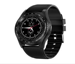 L9 Sports Quartz Pidomètre Smart Watch Mens Watchs confortable Silicone Band Bluetooth Music Call Remote Camera Smartwatch9812122