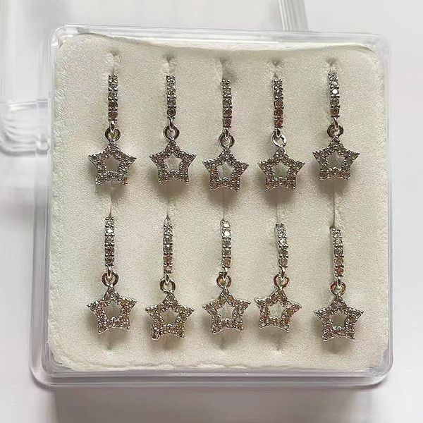 Labret Lip Piercing Bijoux 10pcs cz pavé étoiles nez anneaux cuivre plaqué blanc k 18k cerceaux en or corps pour femmes filles bijoux cadeau en gros 230906