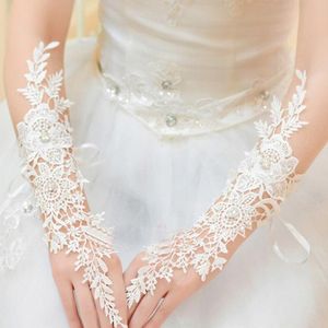 Appliques de dentelle Perles Gants nuptiales Blanc Blanc Long Longueur Longueur sans doigt Gants de mariage élégants Gants de mariage