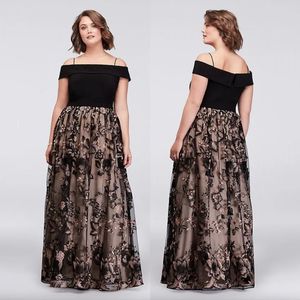 Lace plus charmante maat prom -jurken van de schouderhals avondjurk vloer lengte een lijn formele jurk