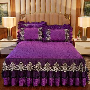 Lace Velvet Bed Jirt Queen Full King Cover avec lit matelassé de surface avec bande élastique chaude chaude 3 pièces européennes