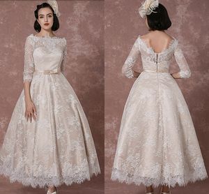 Robe de mariée en dentelle 2024 vintage Bateau Champagne à demi-manches Bouche nuptiale une ligne arrière sans le thé