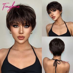 Lace Wigs Korte Pixie Cut Donkerbruine Synthetische Pruiken Natuurlijke Rechte Gelaagde Pruik met Pluizige Pony voor Vrouwen Dagelijks Hittebestendig Haar Z0613