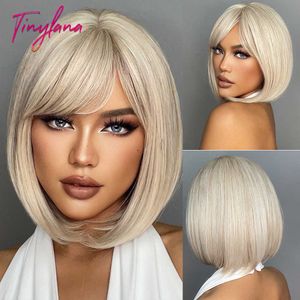 Perruques en dentelle blanc blond gris perruques synthétiques avec frange courte droite Bob perruque de cheveux pour les femmes Cosplay quotidien cheveux naturels résistant à la chaleur Z0613