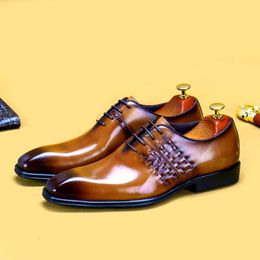 Schnürung italienische Herrenmode formelle Schuhe Echtes Leder Hochzeit Business Oxford Brogue Schuhe Schwarz Khaki Quadratischer Kopf Kleidschuh