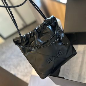 Ladeis Full Black Calfskin 22 Mini Shopping Sacs Shopping avec en cuir rond Starp Metal Hardware Matelasse Crossbodybags Handsbags Designer Outdoor Sacoche 23cm