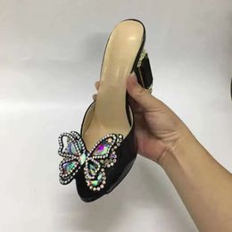 Dames 2024 Women Patent Real Leather Rhinestone Hoge Heels Sandalen Zomer Flip-flops Slipper slip-on trouwjurkschoenen Diamond Ballots 3d Bow Tie Black A727