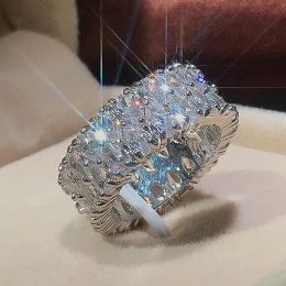 Damas y caballeros crearon todos los anillos de compromiso de boda con piedras preciosas de diamantes Moissanite para mujeres como regalos de joyería fina.
