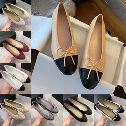 Dames casual schoenen designer sandalen voor dames loafers geklede schoenen stiksels ballerina's falts lamsleer stof ballet platte sandaal zomerdia's luxe slide loafer