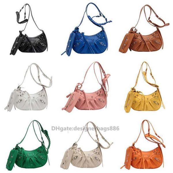 Dames pas cher magasin 90% de réduction en gros portefeuille de luxe Mini boîte Banquet sac en cuir Pu Bolsa Messenger poignée courte mignon sac à main décontracté 2023 portefeuille épaule