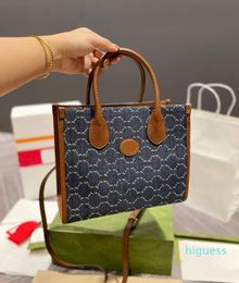 Bolsa de compras feminina em couro de vaca cor de aveia 22ss estilo retrô bolsa de grife bolsa média alfabeto clássico cheque padrão bolsa alça de ombro destacável 25CM