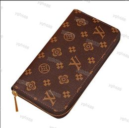 Dames Designer Handsbag Zipper portefeuilles Luxurys hommes Femmes Sacs en cuir Classic Lettres Coin Purse Package M6017